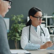 Secrétariat médical face au vieillissement de la patientèle secrétariat médical accompagnant une patientèle vieillissante