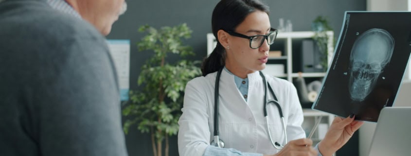 secrétariat médical accompagnant une patientèle vieillissante