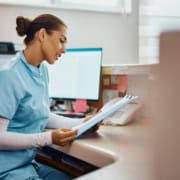 Compte rendu opératoire externalisé et frappe médicale Compte rendu opératoire externalisé avec frappe médicale sécurisée