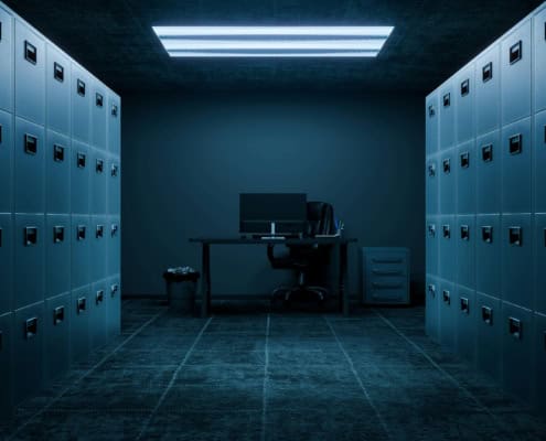 Professionnel utilisant un outil d’IA avec des données clients confidentielles