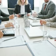 Préparation d’un conseil d’administration et suivi des décisions Préparation conseil administration avec dossier, convocations et suivi des décisions